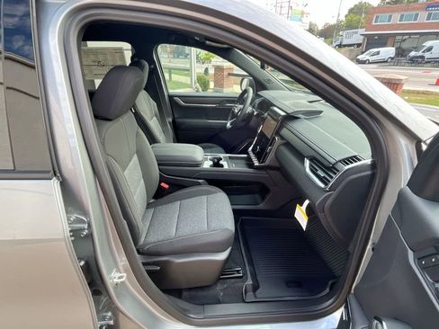 New 2026 GMC Acadia Elevation w/ LPO, Floor Liner Package AWD/4WD image 43