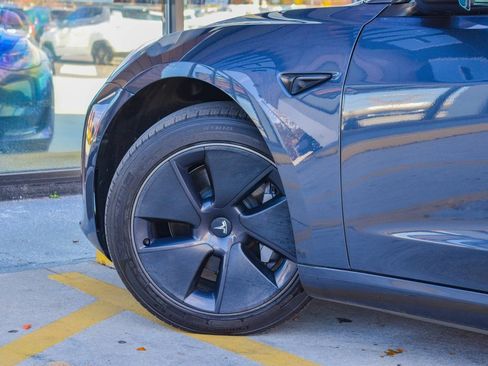 Used 2022 Tesla Model 3 Standard Range image 29