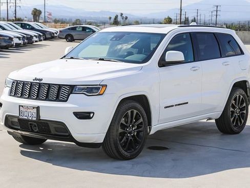 Used 2021 Jeep Grand Cherokee Laredo X RWD image 5