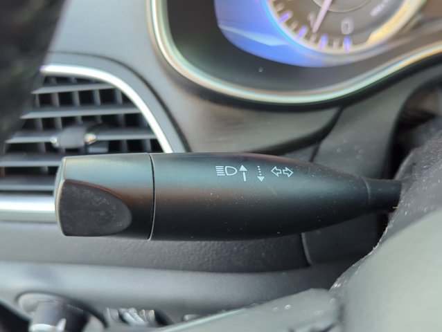 Used 2015 Chrysler 200 Limited w/ Convenience Group FWD image 14