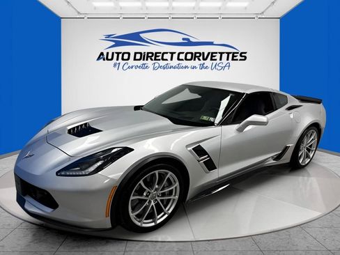 Used 2017 Chevrolet Corvette Grand Sport w/ Z07 Performance Package RWD image 30