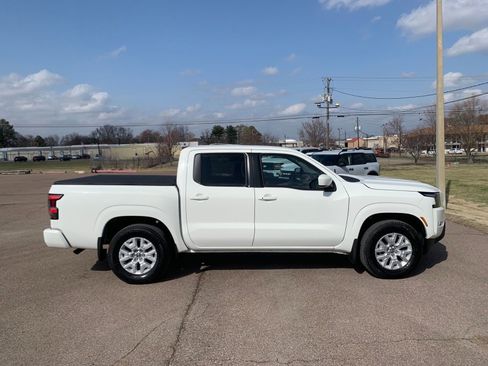 Used 2022 Nissan Frontier SV image 8