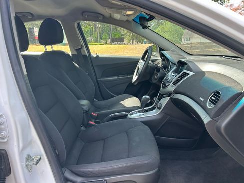 Used 2016 Chevrolet Cruze LT w/ RS Package FWD image 21