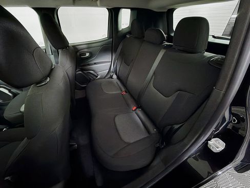 Used 2023 Jeep Renegade Latitude AWD/4WD image 23