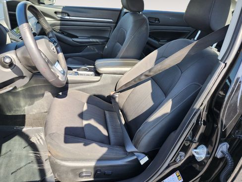 Used 2023 Nissan Altima 2.5 SV w/ SV Premium Package FWD image 17