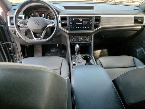 Used 2021 Volkswagen Atlas Cross Sport SE image 12