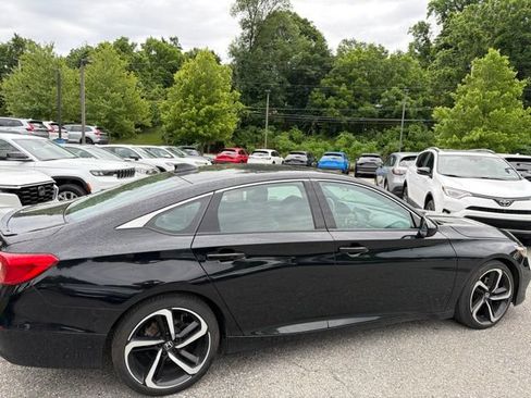 Used 2020 Honda Accord Sport image 4