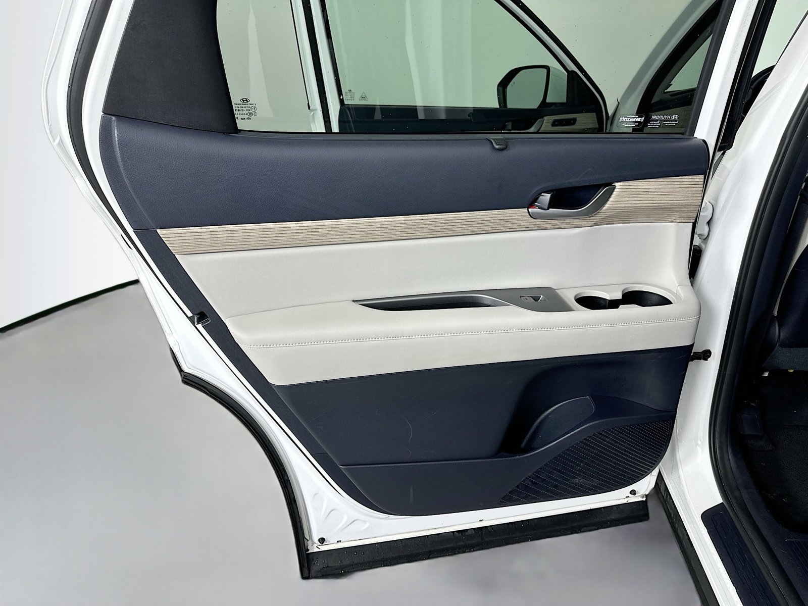 Used 2022 Hyundai Palisade SEL w/ 8P Bench Seat Package FWD image 30