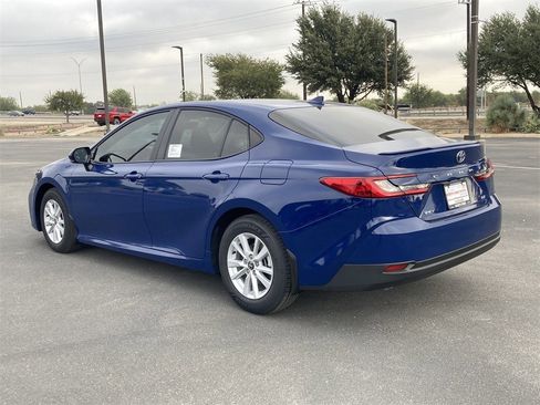 New 2026 Toyota Camry LE image 7