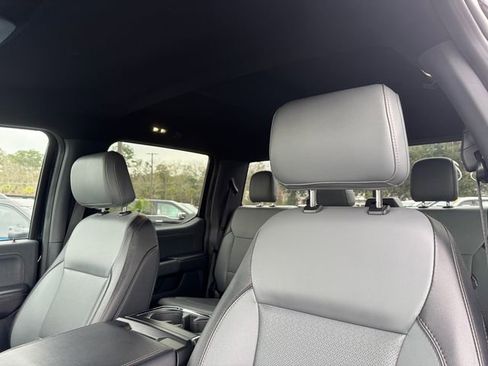 Used 2022 Ford F150 Lightning Lariat image 11