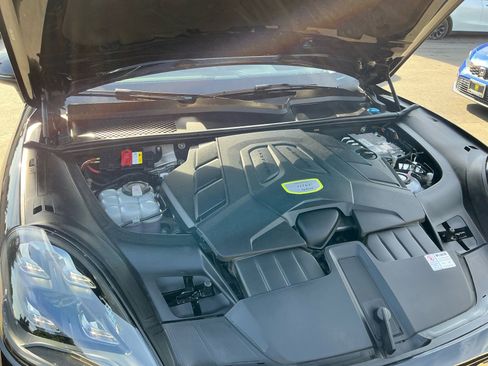 Used 2020 Porsche Cayenne E-Hybrid image 26