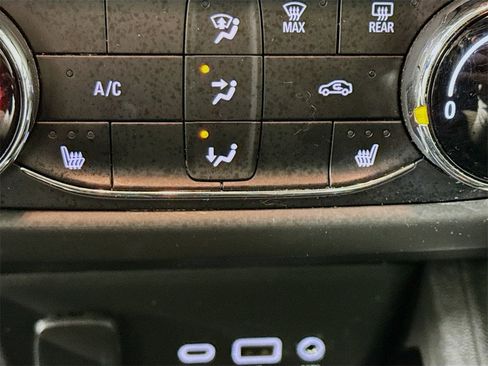 Used 2022 Chevrolet TrailBlazer LT image 19