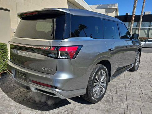 Certified 2025 INFINITI QX80 Sensory image 3