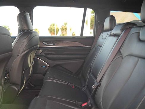 Used 2022 Jeep Grand Cherokee L Overland AWD/4WD image 14