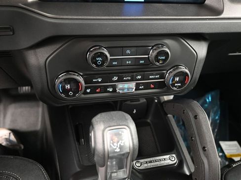 New 2026 Ford Bronco Badlands AWD/4WD image 30