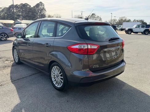 Used 2016 Ford C-MAX Energi SEL w/ Equipment Group 302A FWD image 8