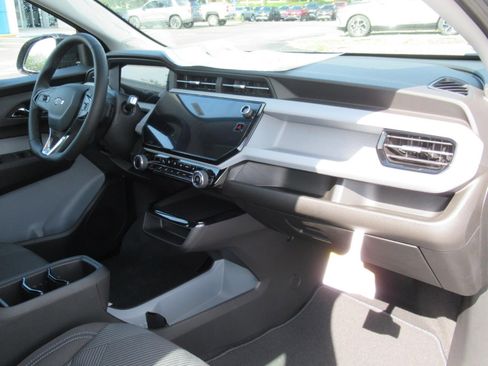 New 2027 Chevrolet Bolt LT w/ Comfort Package FWD image 11