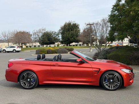 Used 2016 BMW M4 Convertible image 6