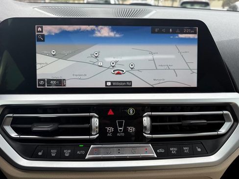 Used 2020 BMW 330i xDrive Sedan w/ Premium Package image 27