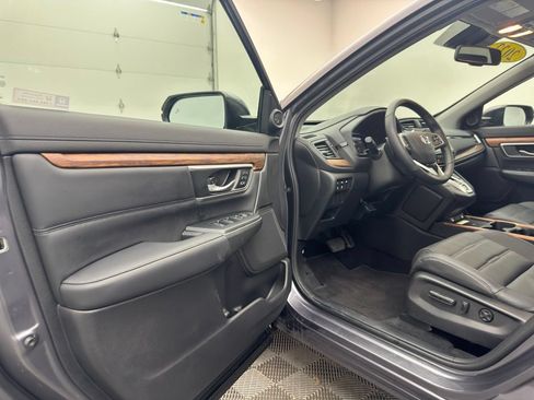 Used 2022 Honda CR-V Touring image 16