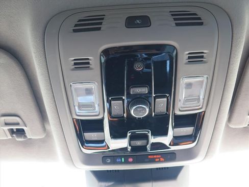 Certified 2025 Cadillac Escalade Sport Platinum AWD/4WD image 18