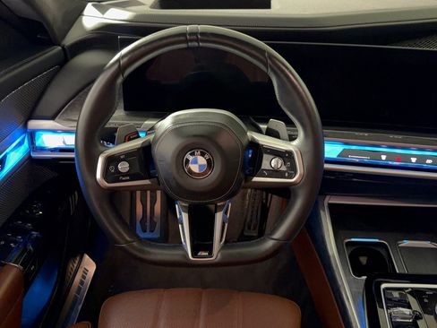 Used 2023 BMW 760i xDrive w/ Executive Package AWD/4WD image 10