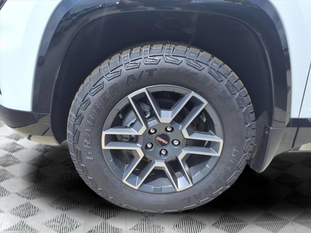 New 2026 GMC Terrain AT4 w/ LPO, Black Badging Package AWD/4WD image 7