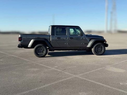 New 2026 Jeep Gladiator Sport image 14