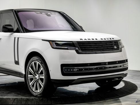 Used 2023 Land Rover Range Rover SE image 27