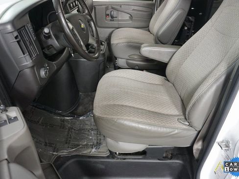 Used 2014 Chevrolet Express 1500 LT w/ LT Preferred Equipment Group AWD/4WD image 15