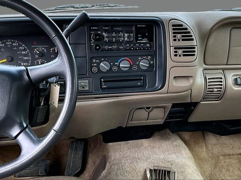 Used 1999 Chevrolet Tahoe Z71 w/ Comfort & Security Pkg AWD/4WD image 6