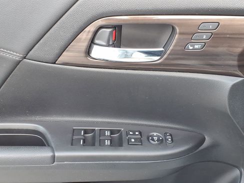 Certified 2017 Honda Accord EX-L image 34