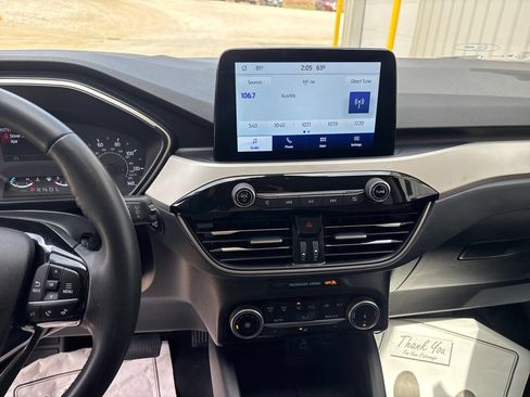 Used 2022 Ford Escape SE w/ Cold Weather Package AWD/4WD image 17
