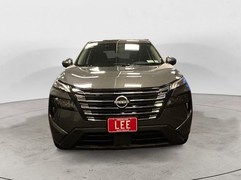 Used 2026 Nissan Rogue SV image 9