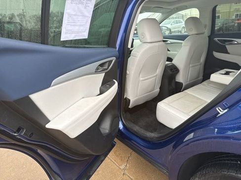 Used 2024 Buick Envision Avenir image 17