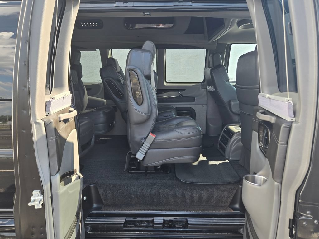 Used 2022 Chevrolet Express 2500 Extended w/ Enhanced Convenience Package RWD image 34