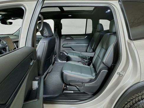 Certified 2026 GMC Acadia AT4 w/ Luxury Package AWD/4WD image 24