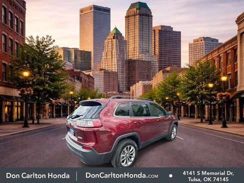 Used 2022 Jeep Cherokee Latitude Lux AWD/4WD image 4