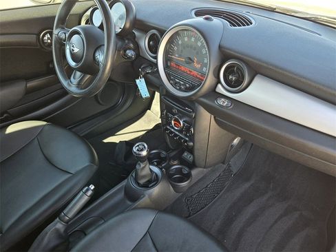 Used 2015 MINI Cooper Convertible image 24