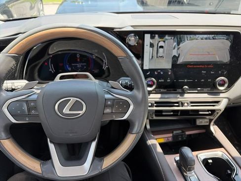 Used 2024 Lexus RX 350 FWD w/ Convenience Package image 12