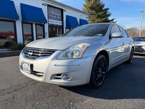 Used 2012 Nissan Altima 2.5 image 1