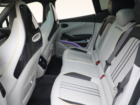 Used 2025 Aston Martin DBX 707 image 17