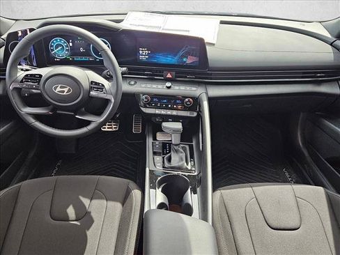 Certified 2026 Hyundai Elantra SEL FWD image 11