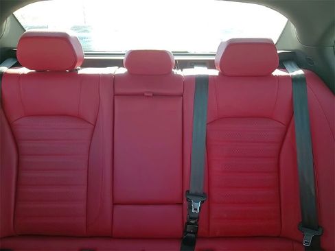 Used 2023 Alfa Romeo Giulia Veloce image 39