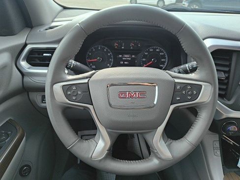 Used 2017 GMC Acadia SLE image 21