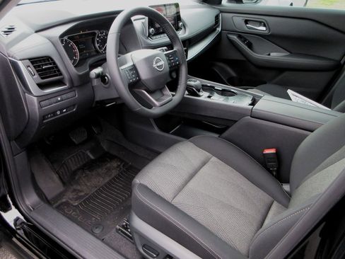 New 2026 Nissan Rogue SV w/ Cold Weather Package FWD image 13