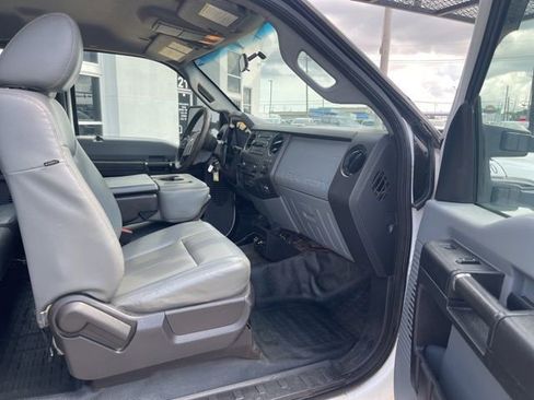 Used 2016 Ford F550 4x4 SuperCab Super Duty image 9