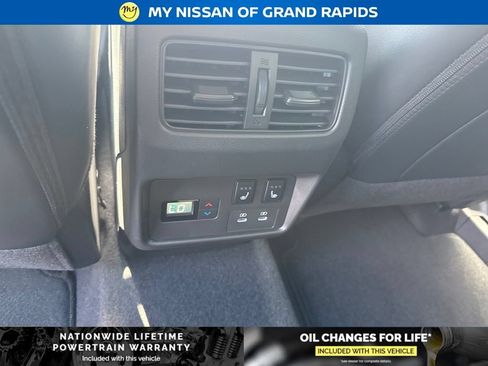 New 2026 Nissan Rogue Platinum w/ Platinum Premium Package AWD/4WD image 17