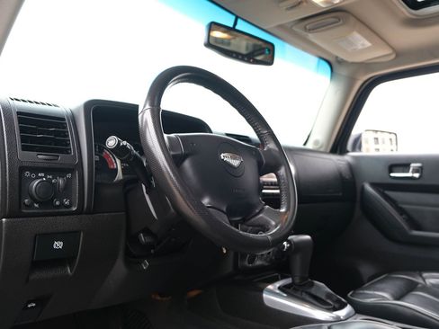 Used 2009 HUMMER H3T Alpha image 14