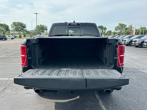 Used 2025 RAM 1500 Limited AWD/4WD image 19